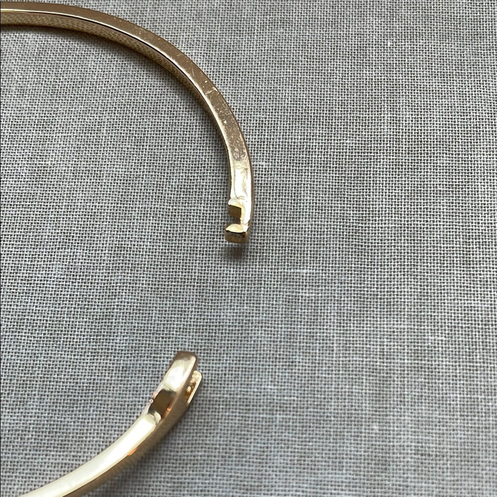 Clover Bracelet Bangle - Picture 6 of 9